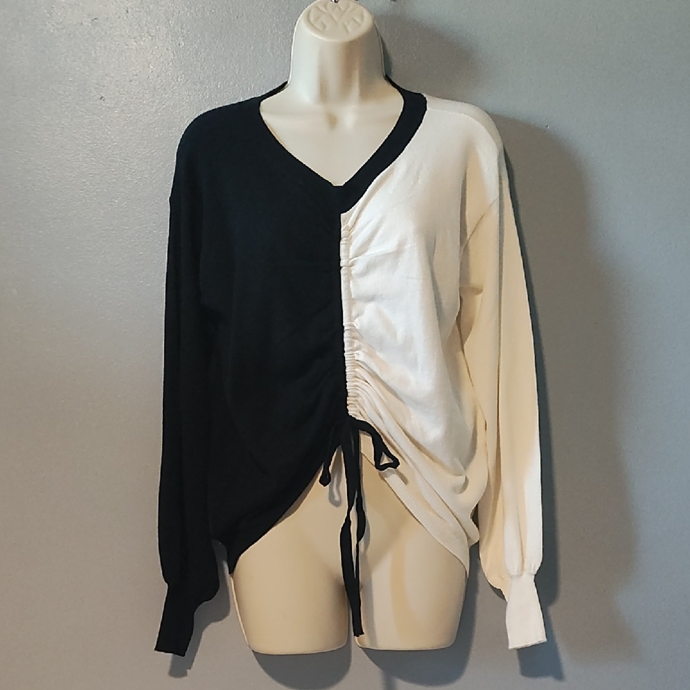 Cato Black and White V-Neck Sweater